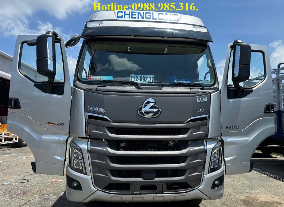 xe 4 chân chenglong máy 400hp